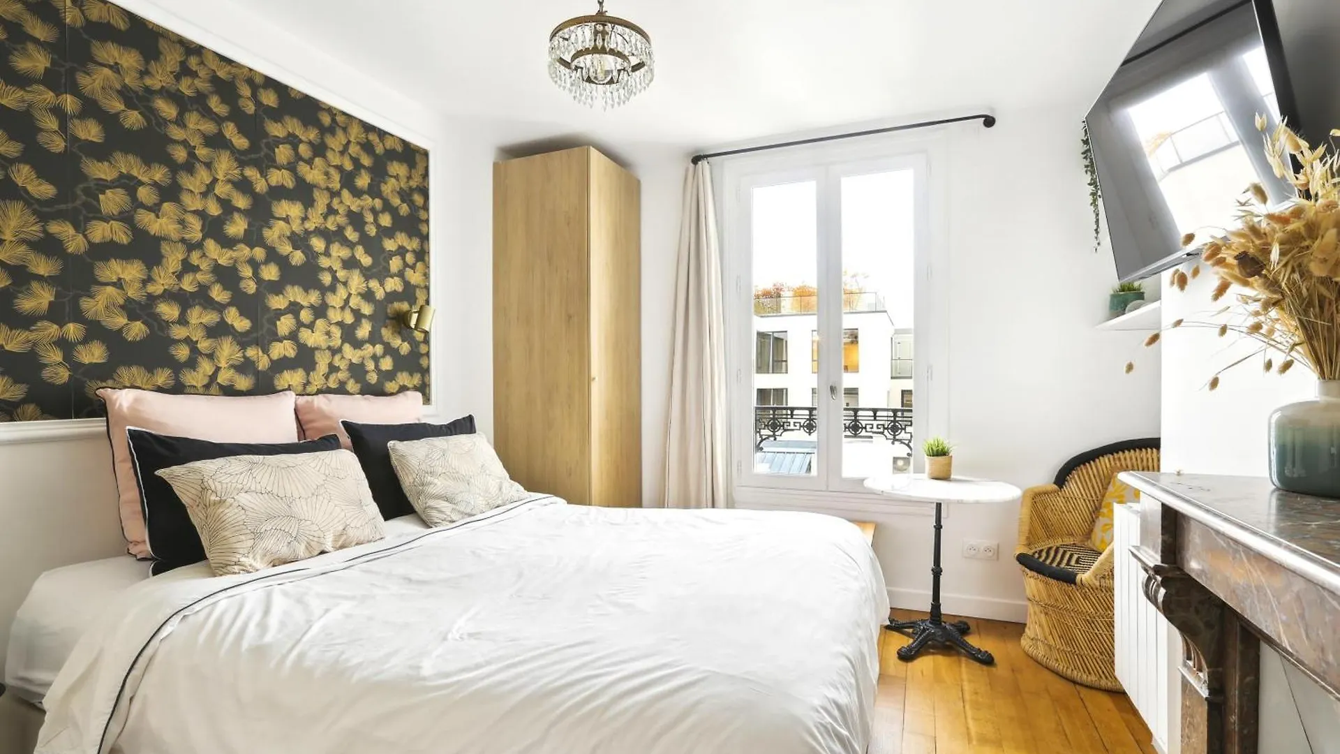 Stunning Architect Studio Near Le Marais Paris